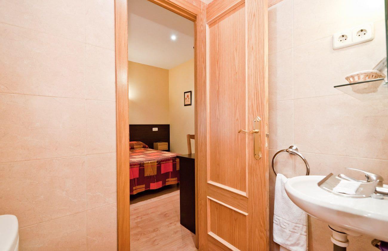 Hostal Las Cortes Madrid Exterior photo