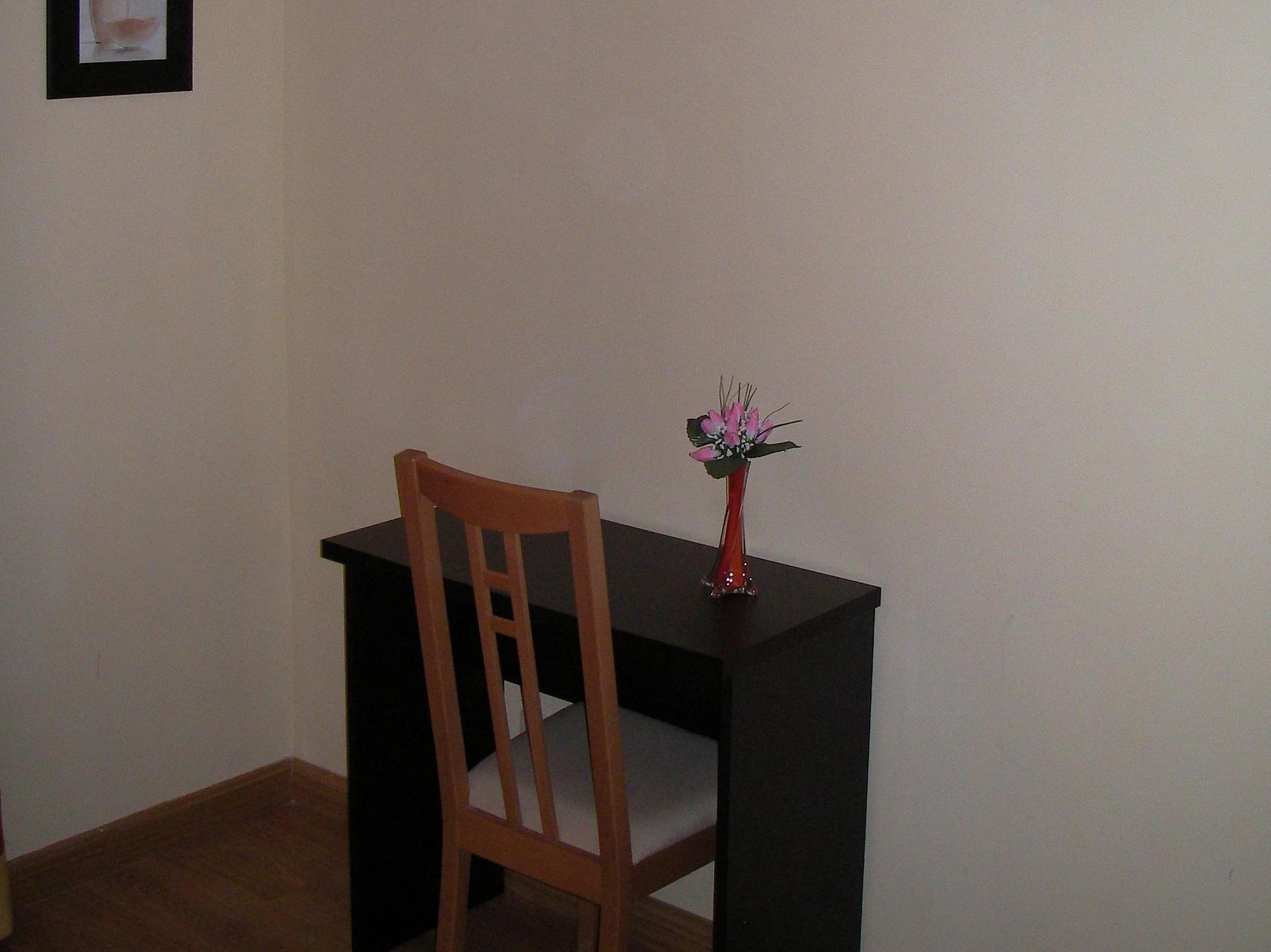 Hostal Las Cortes Madrid Exterior photo